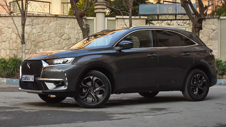 نمای جلو دی اس 7 کراس بک